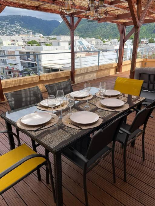Rare ! Spacieux T3 En Roof-Top Au Barachois - 2 Ch Climatisees - 6 Couchages - Proche Aeroport แซงต์-เดอนี ภายนอก รูปภาพ